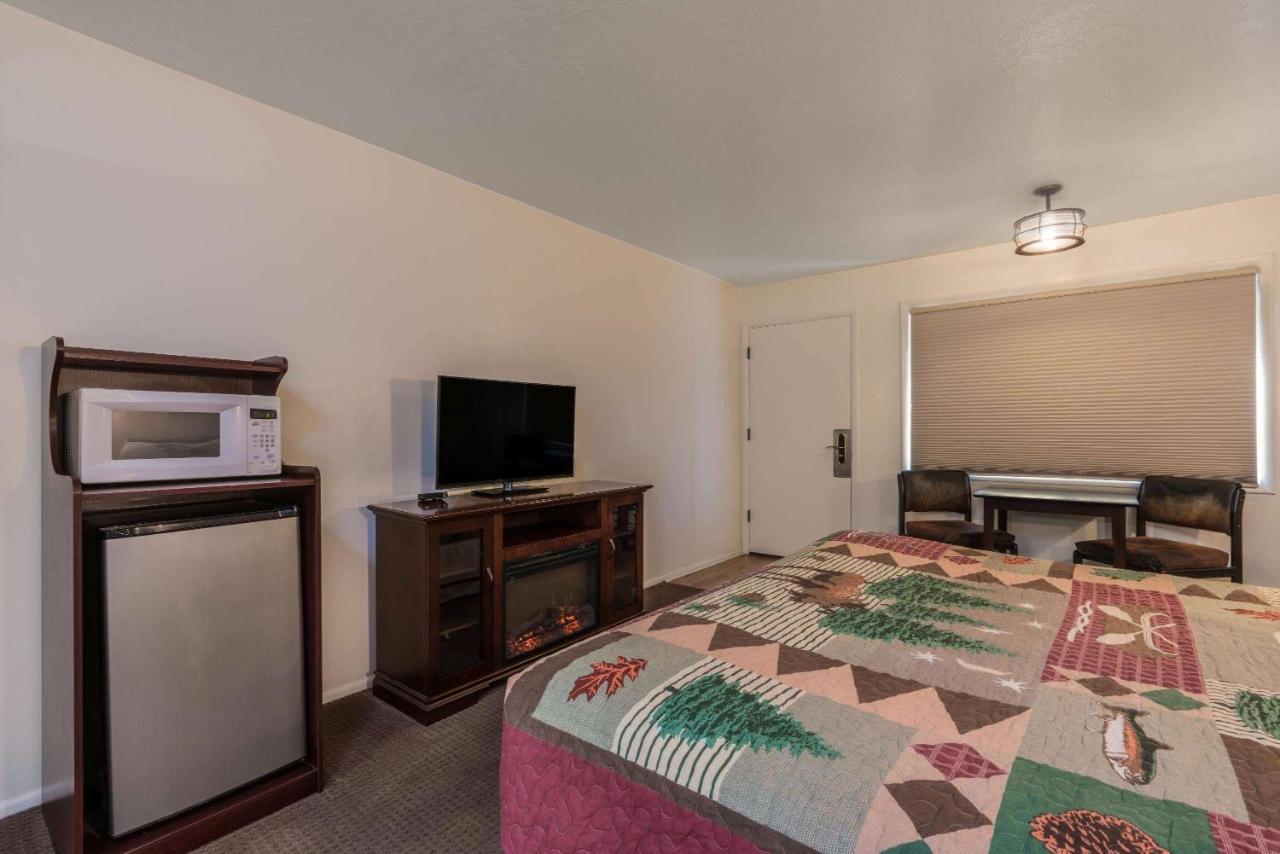 High Desert Inn Селайне Екстер'єр фото